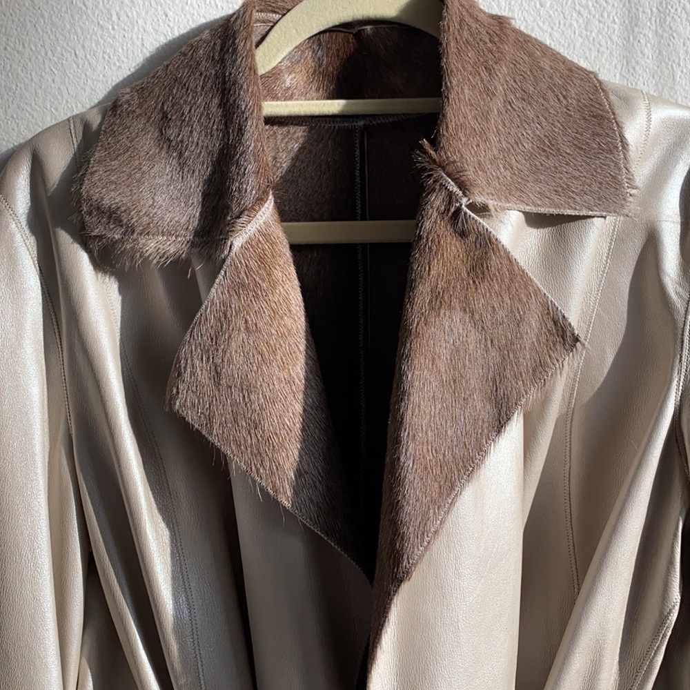 Charles Jourdan vintage pearl leather coat. - Picture 4 of 11